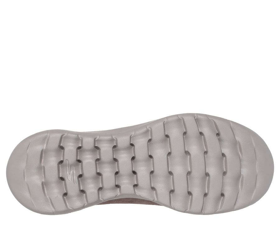 skechers slip-ins martha stewart freude für unterwegs – so glamourös