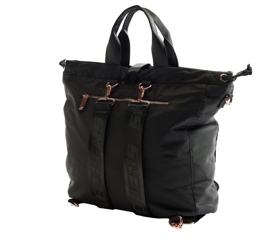 wandelbarer rucksack mit schnallen